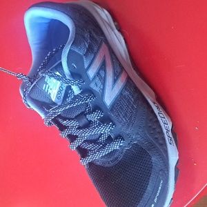 New Balance WT690LB2 Speed Ride 690v2 Trail Running Shoes Women’s Size 8.5 B